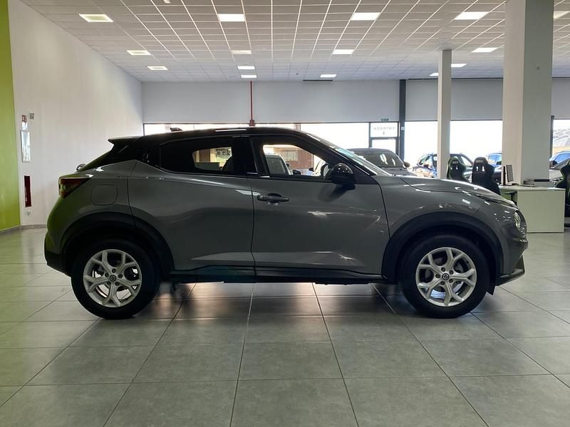 Usado Nissan Juke N-Connecta 114 CV (83 kW) 2021 Gris SUV
