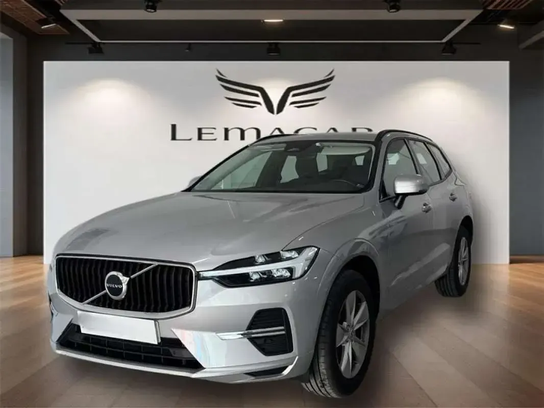 Usado Volvo XC60 Momentum 197 CV (144 kW) 2021 Gris SUV