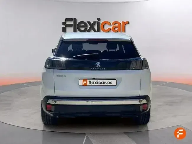 Usado Peugeot 3008 Allure 130 CV (95 kW) 2021 Blanco SUV