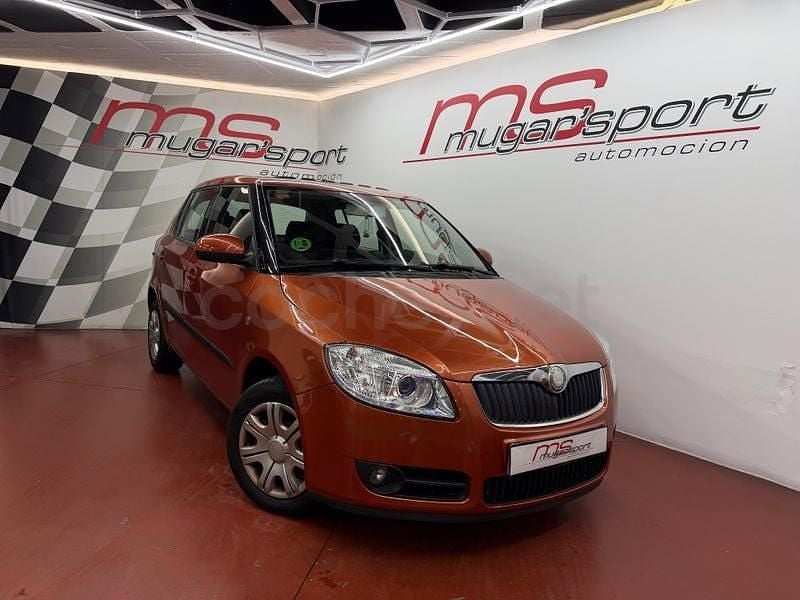Usado Skoda Fabia 70 CV (51 kW) 2007 Naranja Berlina