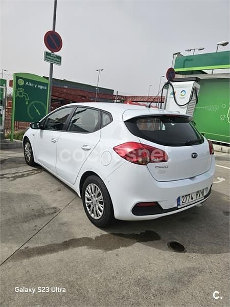 Usado Kia Ceed 100 CV (73 kW) 2014 Blanco Utilitario