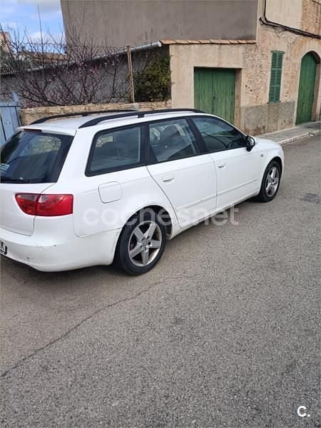 Usado Seat Exeo Reference 120 CV (88 kW) 2010 Blanco Familiar