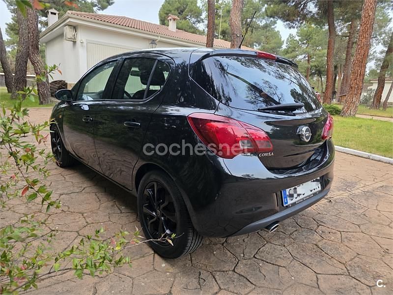 Usado Opel Corsa Color Edition 90 CV (66 kW) 2016 Negro Utilitario