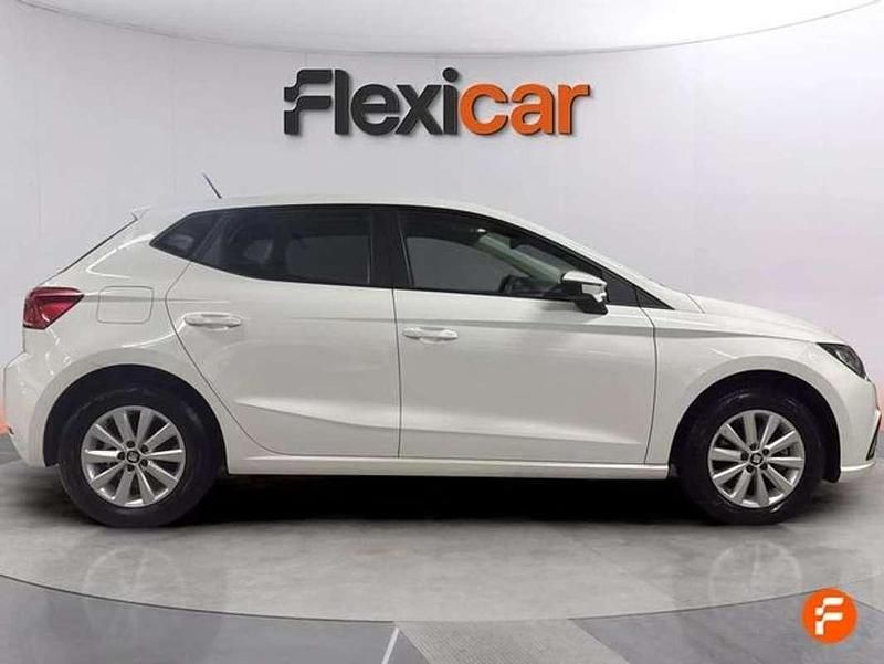 Usado Seat Ibiza Style 110 CV (80 kW) 2021 Blanco Utilitario