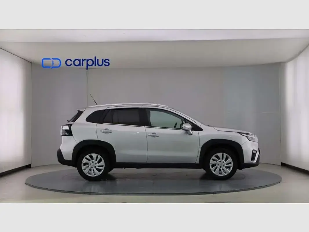 Usado Suzuki SX4 S-Cross 129 CV (94 kW) 2024 Plateado SUV