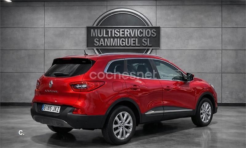 Usado Renault Kadjar Zen 130 CV (95 kW) 2015 Rojo SUV