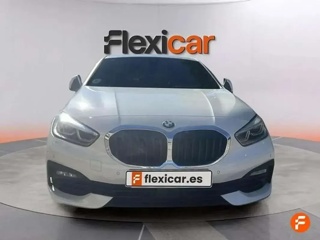 Usado BMW 116 116 CV (85 kW) 2021 Blanco Utilitario