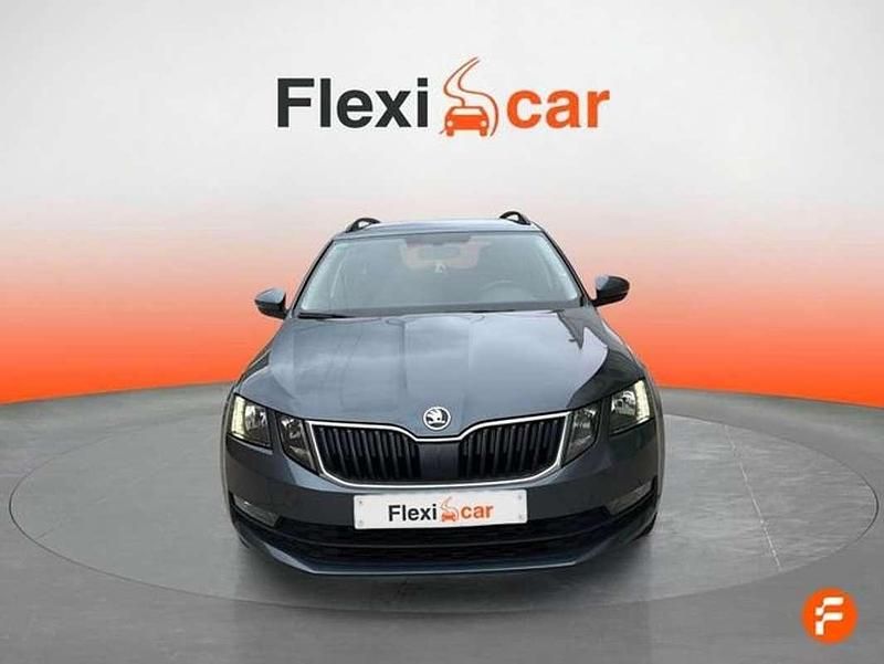 Usado Skoda Octavia Ambition 150 HP (110 kW) 2019 Cinzento Citadino