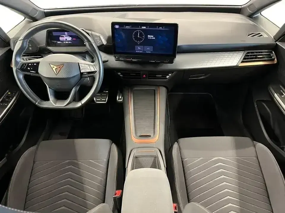 Usado Cupra Born 150 kW (204 CV) 2023 Gris Utilitario