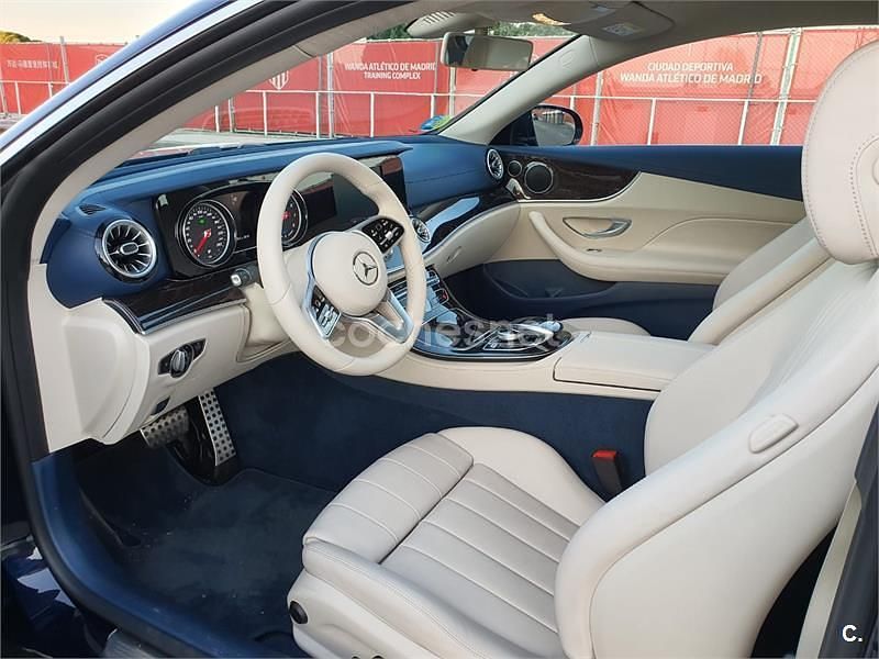 Usado Mercedes E350 299 CV (219 kW) 2020 Azul Coupe