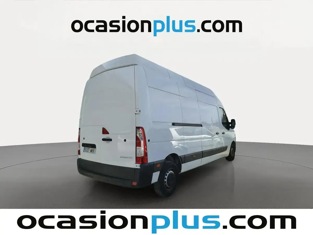 Usado Renault Master 135 CV (99 kW) 2023 Blanco Monovolumen