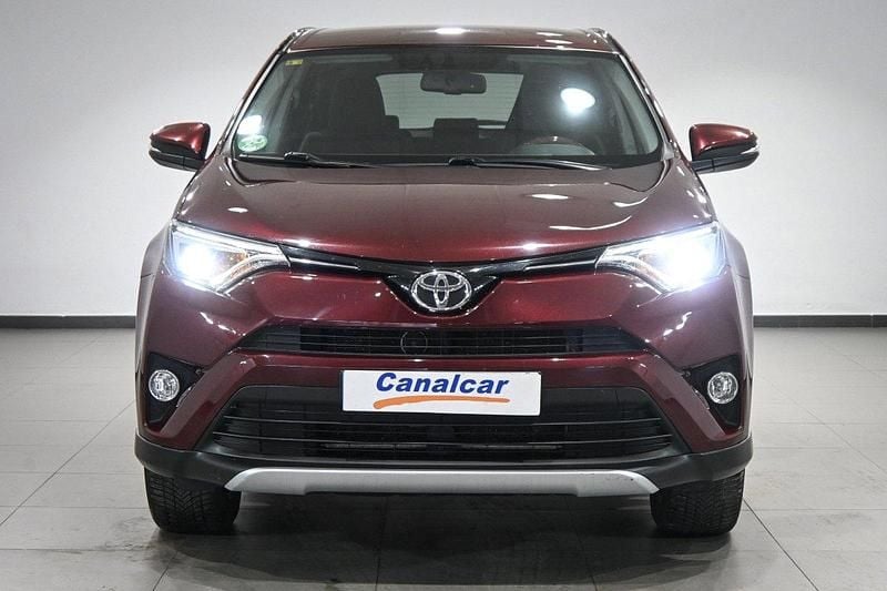 Usado Toyota RAV4 Advance 143 CV (105 kW) 2016 Granate SUV