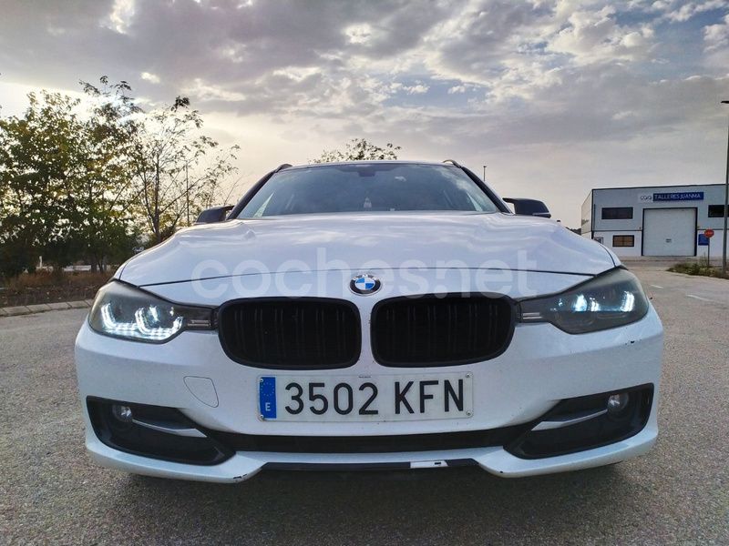 Blanco Usado 2013 BMW 318 Sport Line Familiar | 11.900 € (Precio justo) - Imagen 1/4
