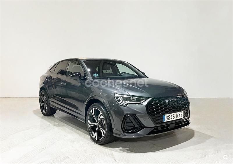 Gris / plata Usado 2025 Audi Q3 Sportback Ambiente SUV | 42.300 € (Super precio) - Imagen 1/4