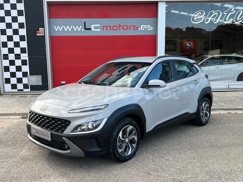 Gris / plata Usado 2023 Hyundai Kona SUV | 23.500 € (Precio justo) - Imagen 1/4