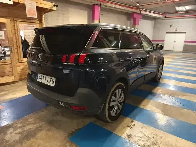 Używany Peugeot 5008 Active 120 KM (88 kW) 2017 Niebieski SUV
