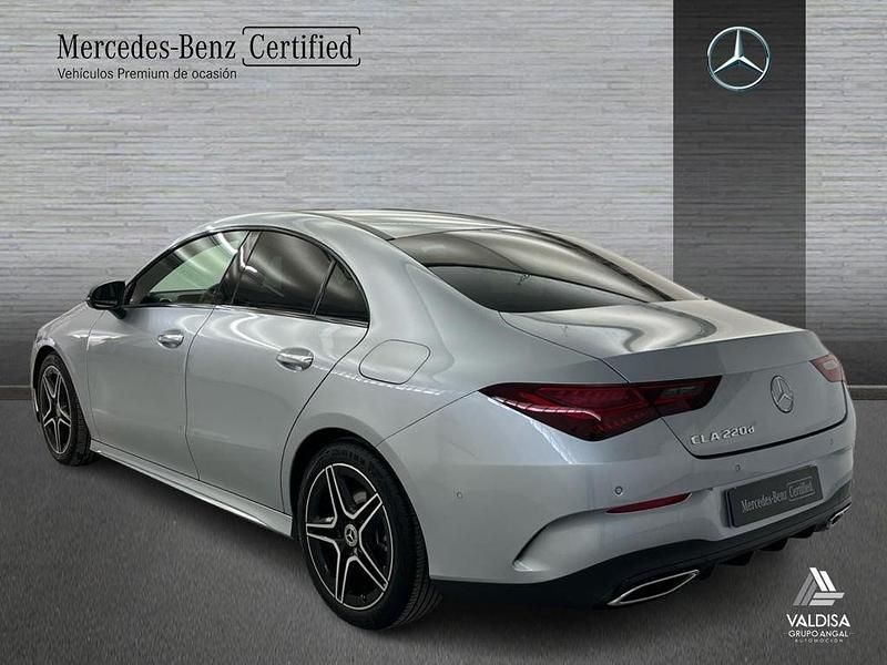 Usado Mercedes CLA220 AMG line 190 CV (139 kW) 2025 Gris Berlina