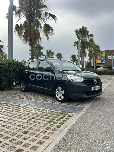 Usado Dacia Lodgy Ambiance 107 CV (78 kW) 2015 Negro Monovolumen
