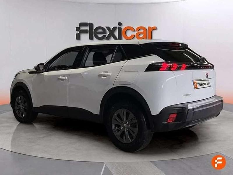 Usado Peugeot 2008 Active 101 CV (74 kW) 2020 Blanco SUV