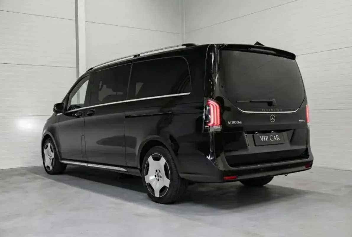 Nuevo Mercedes V300 Style 239 CV (175 kW) 2026 Negro Monovolumen
