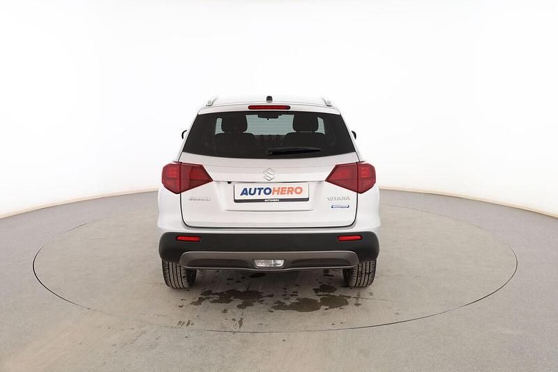 Usado Suzuki Vitara GLX 129 CV (94 kW) 2022 Gris SUV
