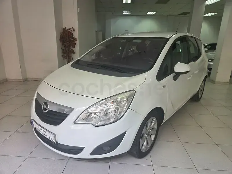 Usado Opel Meriva Enjoy 120 CV (88 kW) 2011 Blanco Monovolumen
