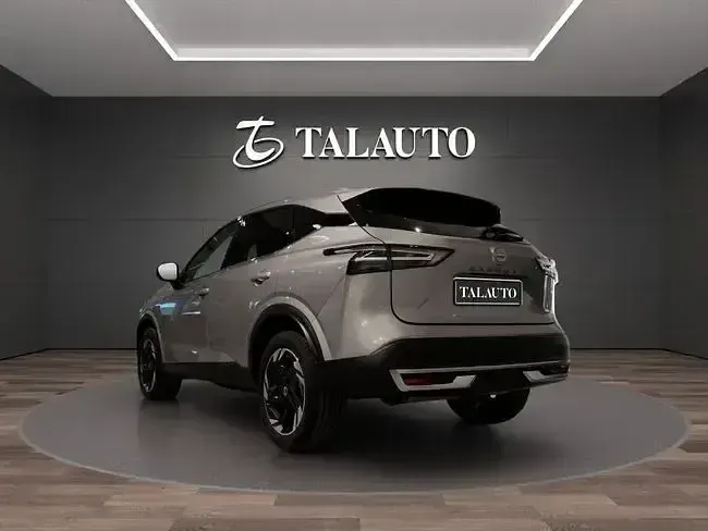 Usado Nissan Qashqai N-Connecta 158 CV (116 kW) 2024 Gris / plata SUV