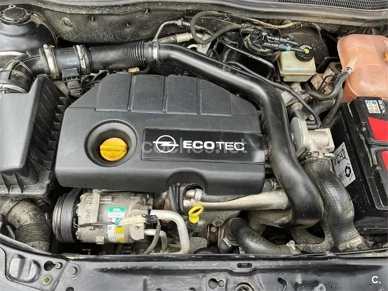 Usado Opel Astra Cosmo 100 CV (73 kW) 2005 Negro Berlina