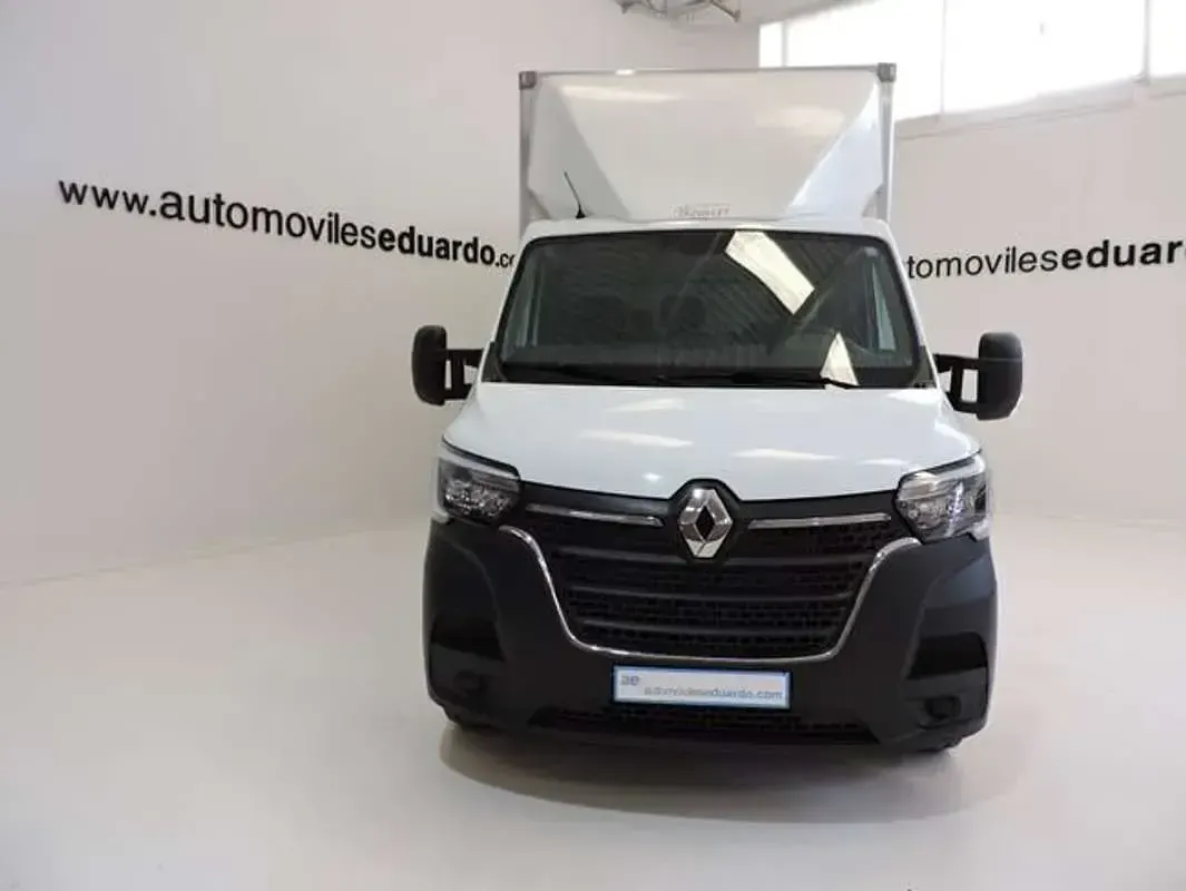 Usado Renault Master 145 CV (106 kW) 2024 Blanco Monovolumen