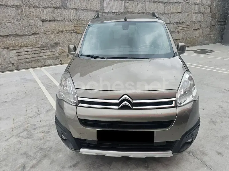 Usado Citroën Berlingo Feel 100 CV (73 kW) 2017 Beige Monovolumen