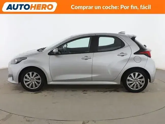 Occasion Toyota Yaris Hybrid Active 116 PK (85 kW) 2022 Grijs Sedan