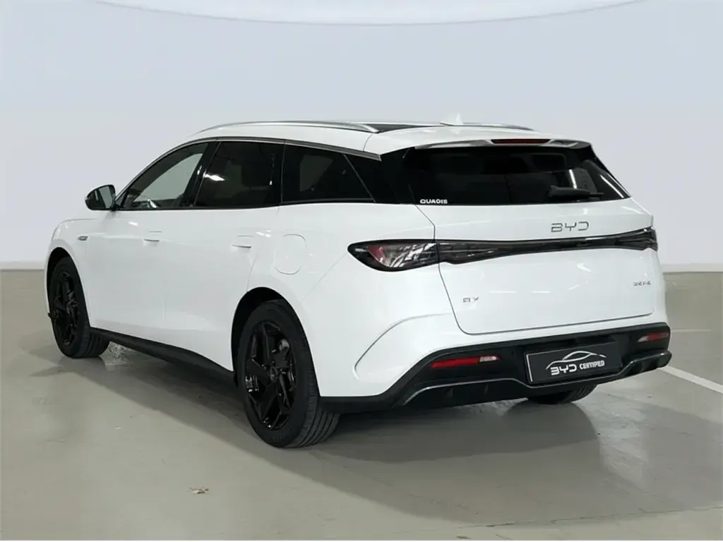 Nuevo BYD Seal Boost 184 CV (135 kW) 2025 Polar white Familiar
