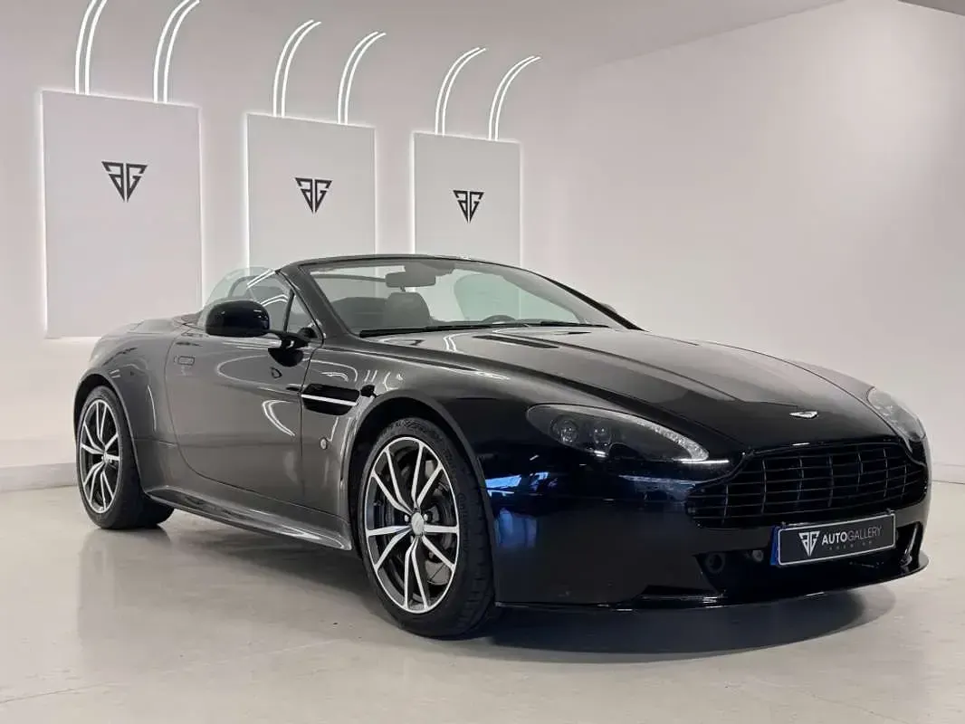 Usado Aston Martin V8 Vantage 436 CV (320 kW) 2018 Negro Coupe