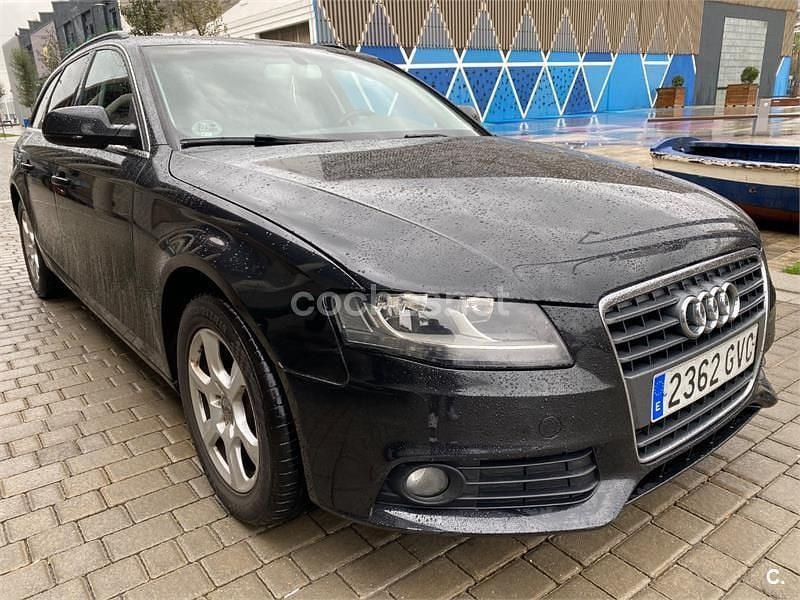 Usado Audi A4 143 CV (105 kW) 2010 Negro Familiar