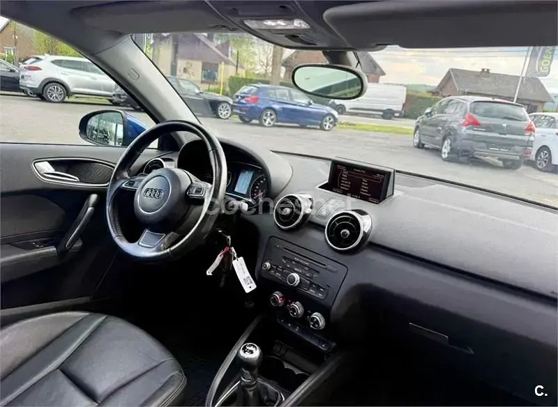 Usado Audi A1 Ambition 105 CV (77 kW) 2011 Azul Utilitario