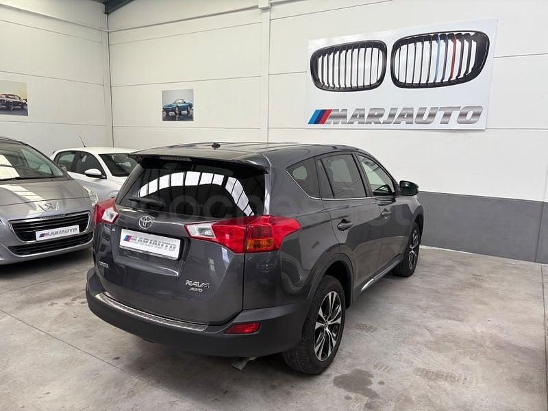 Usado Toyota RAV4 Executive 150 CV (110 kW) 2015 Marrón SUV