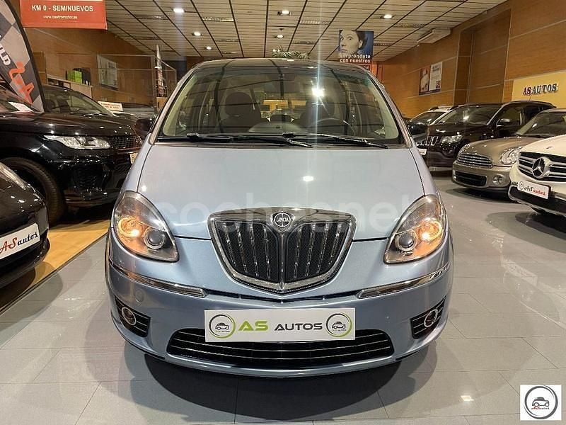 Usado Lancia Musa 95 CV (69 kW) 2012 Azul Monovolumen