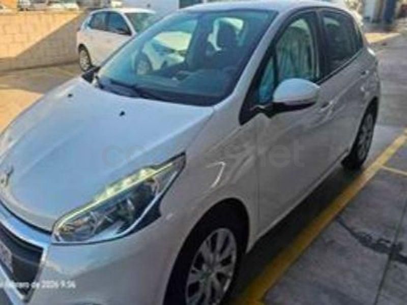 Usado Peugeot 208 Active 99 CV (72 kW) 2019 Blanco Utilitario