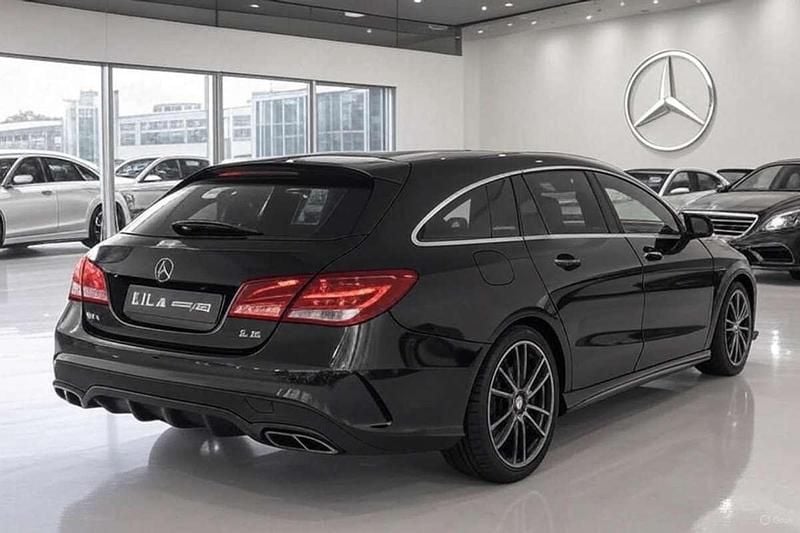 Usado Mercedes CLA35 AMG Shooting Brake AMG 306 CV (225 kW) 2023 Negro Familiar