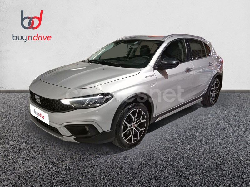 Gris / plata Usado 2022 Fiat Tipo Cross Berlina | 11.990 € (Buen precio) - Imagen 1/4