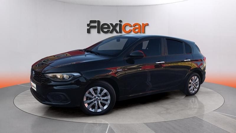 Usado Fiat Tipo Easy 95 CV (69 kW) 2017 Negro Berlina