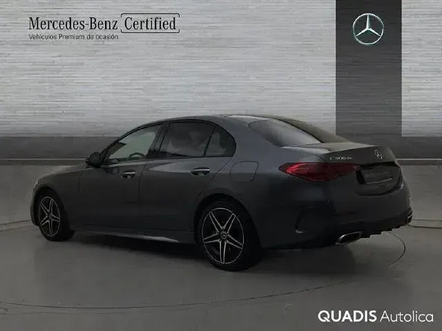 Usado Mercedes C300e 313 CV (230 kW) 2024 Gris selenita