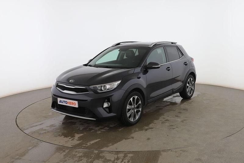 Usado Kia Stonic 120 CV (88 kW) 2018 Gris SUV