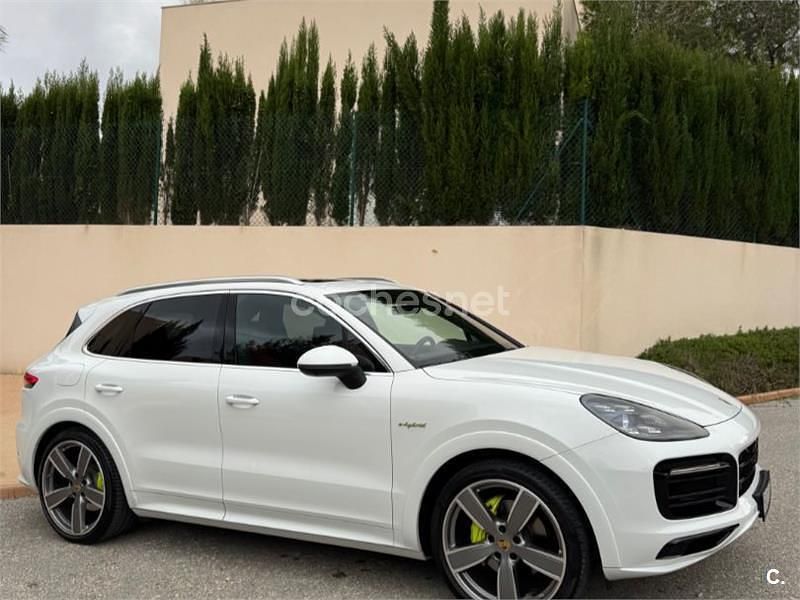 Blanco Usado 2022 Porsche Cayenne Platinum Edition SUV | 65.500 € - Imagen 1/4