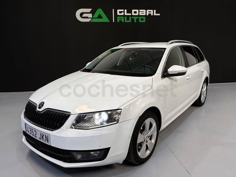 Brugt Skoda Octavia Ambition 150 HK (110 kW) 2015 Hvid Hatchback