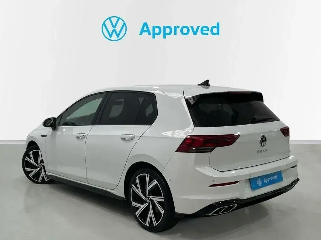 Usado VW Golf VII R-line 150 CV (110 kW) 2021 Blanco Utilitario