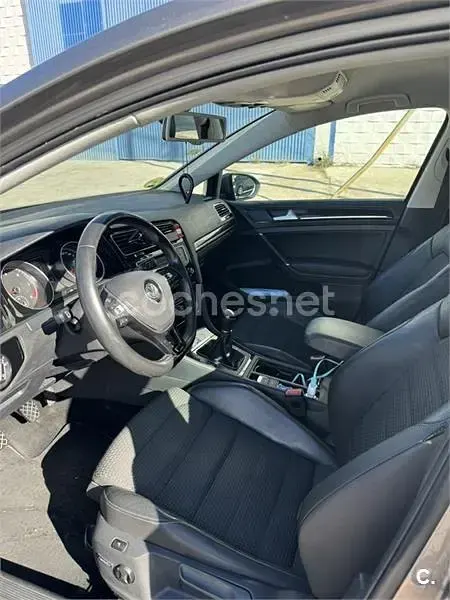 Usado VW Golf VII Advance 150 HP (110 kW) 2014 Cinzento Sedan