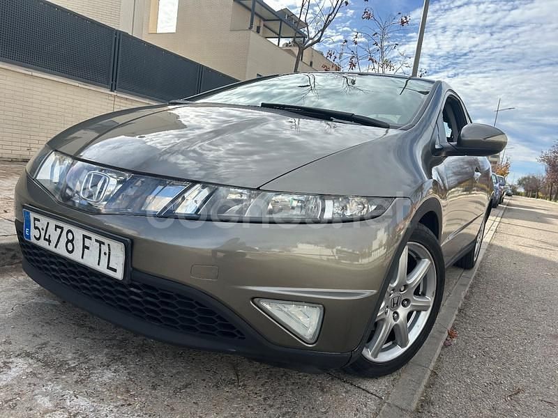 Gris / plata Usado 2007 Honda Civic Sport Berlina | 6999 € (Buen precio) - Imagen 1/4