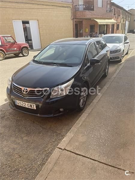 Negro Usado 2010 Toyota Avensis Advance Familiar | 9500 € (Caro) - Imagen 1/4