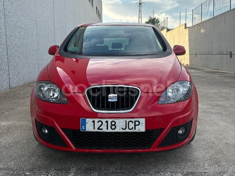Usado Seat Altea I-Tech 105 CV (77 kW) 2015 Rojo Monovolumen